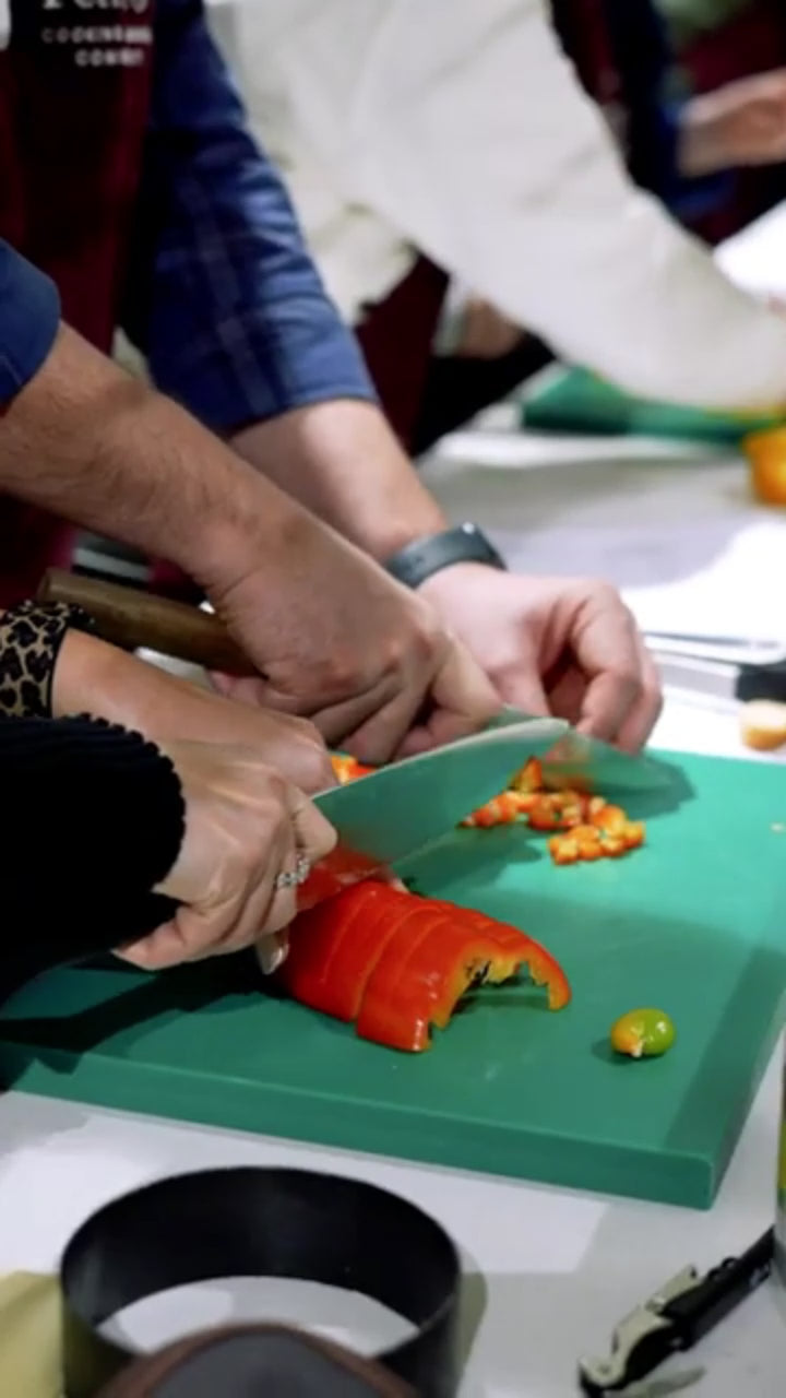 Paella Cooking Set. 16 Servings (55cm, 22") Paella Pan & Gas Burner & Tripod Stand Full Kit.